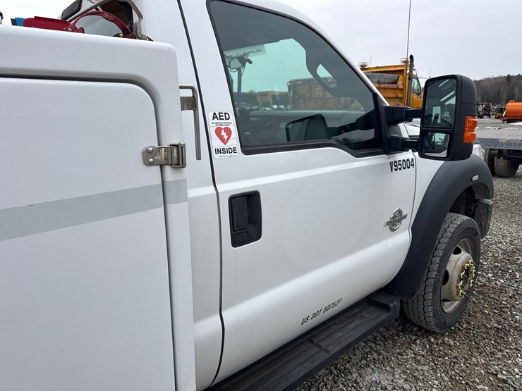 2015-ford-f550-image-46