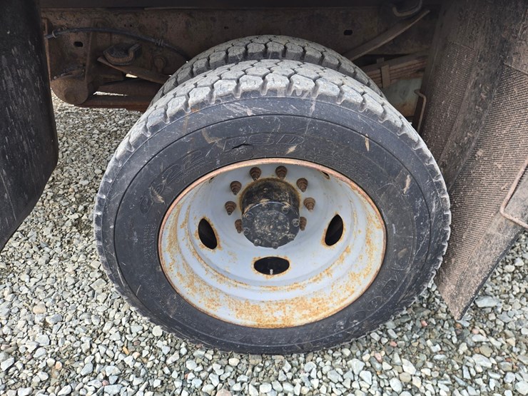 2008-ford-f550-image-60