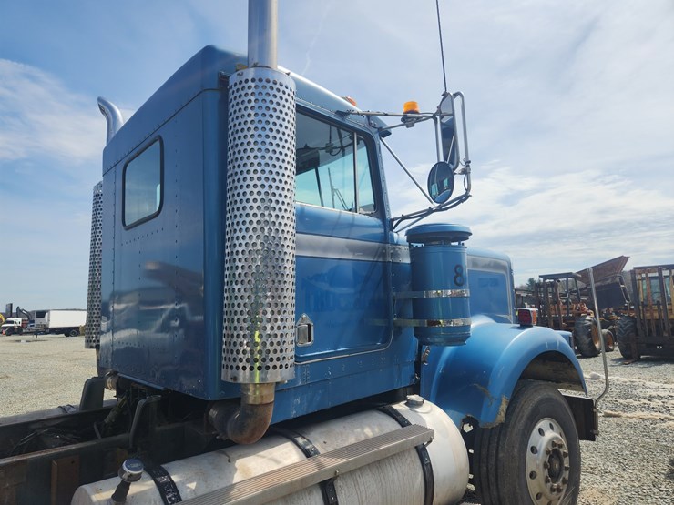 1985-kenworth-w900-image-15