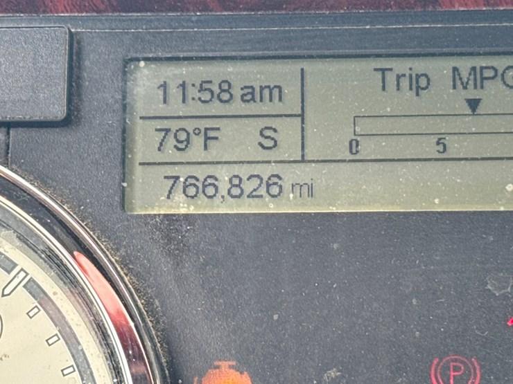 2018-freightliner-122sd-image-70