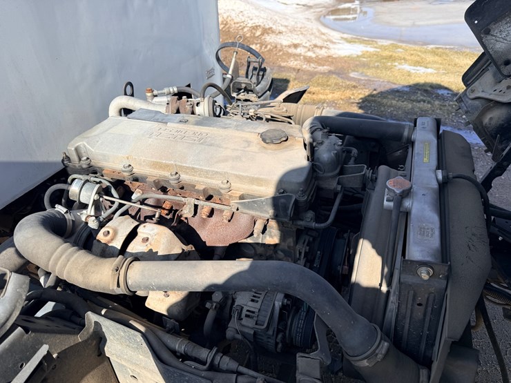 2002-isuzu-npr-image-49