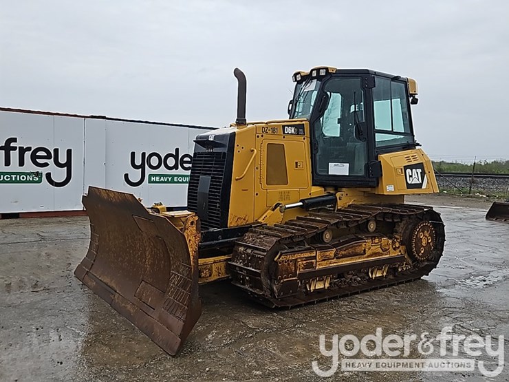 2014-caterpillar-d6k2-xl-image-1