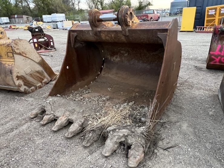 caterpillar-80-image-1