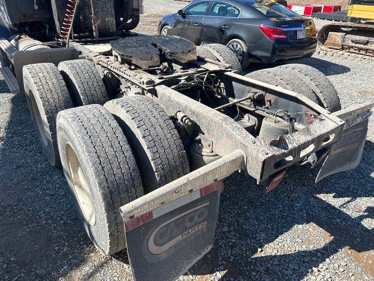 2005-massey-ferguson-8-image-17