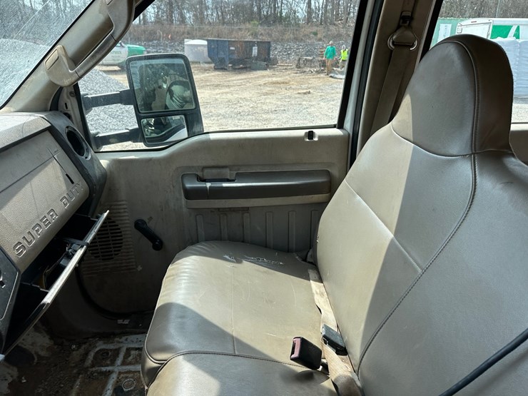 2008-ford-f350-image-23