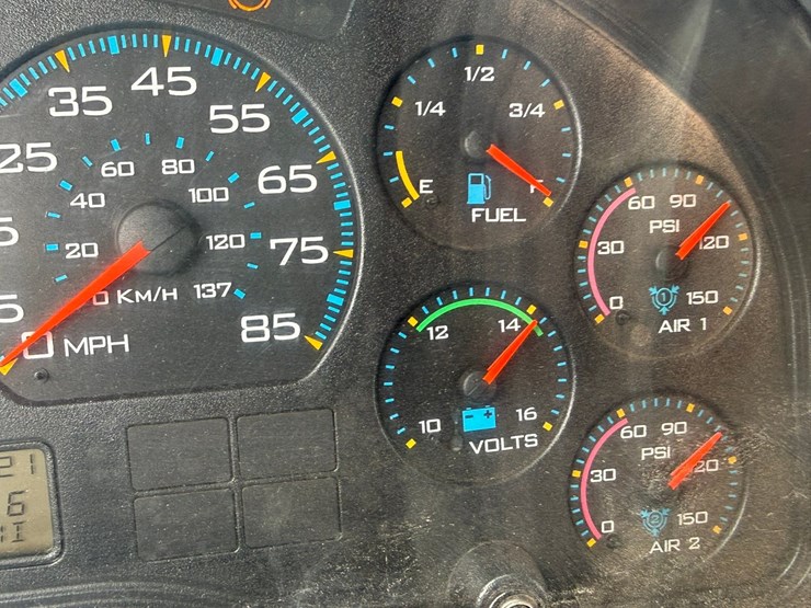 #1052-•-2007-international-7600sfa-tri-axle-dump-truck-image-35