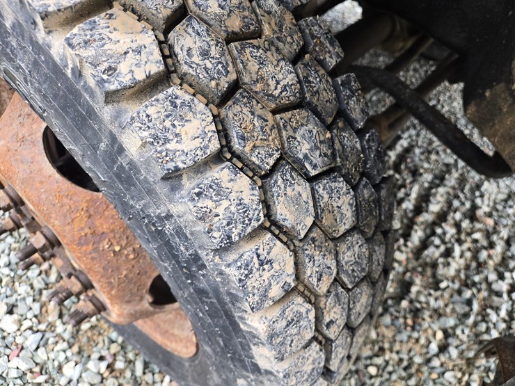 2011-ford-f550-image-70