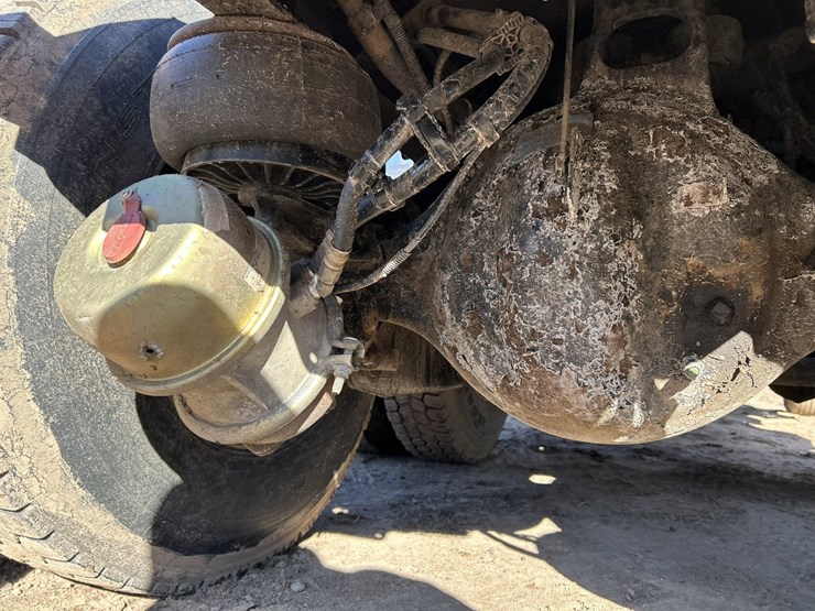 2020-kenworth-t880-image-26