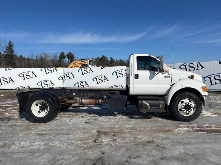 2012-ford-f650-image-6