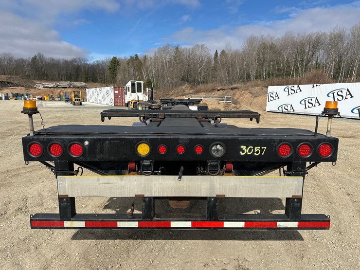 2010-massey-ferguson-8-image-4