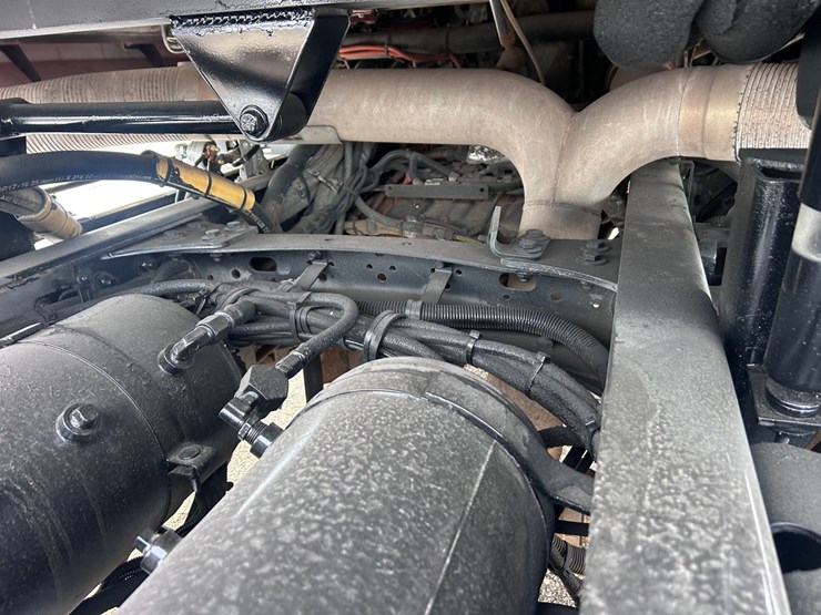 #1009-•-2012-western-star-conventional-4-sleeper-cab-truck-tractor-image-43