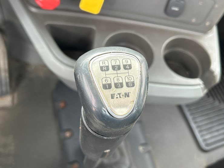 2015-kenworth-t680-image-65