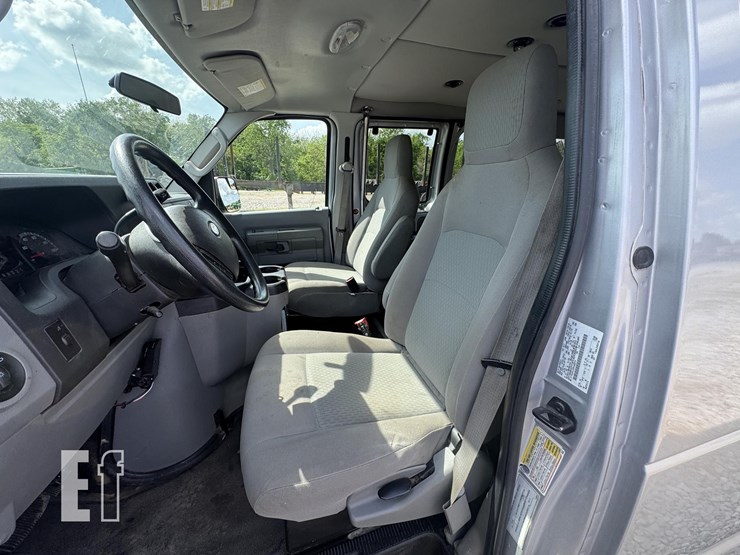 2013-ford-e350-image-11