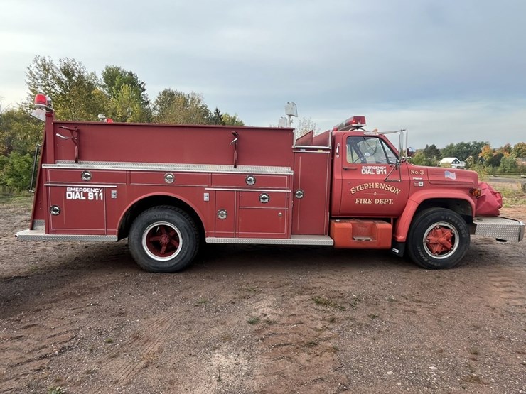 #1148-•-1980-gmc-v-8-fire-truck-image-6