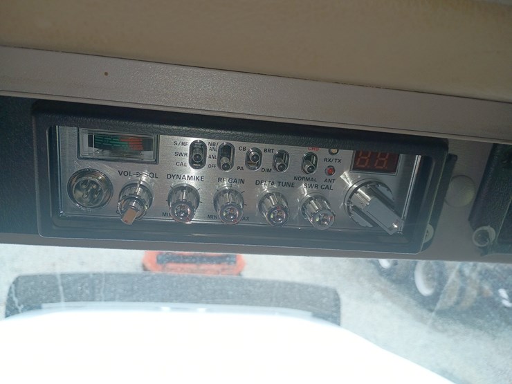 2000-international-9200i-image-35