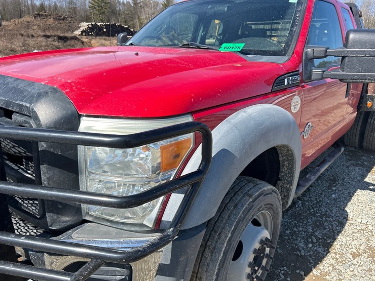 2011-ford-f550-image-9