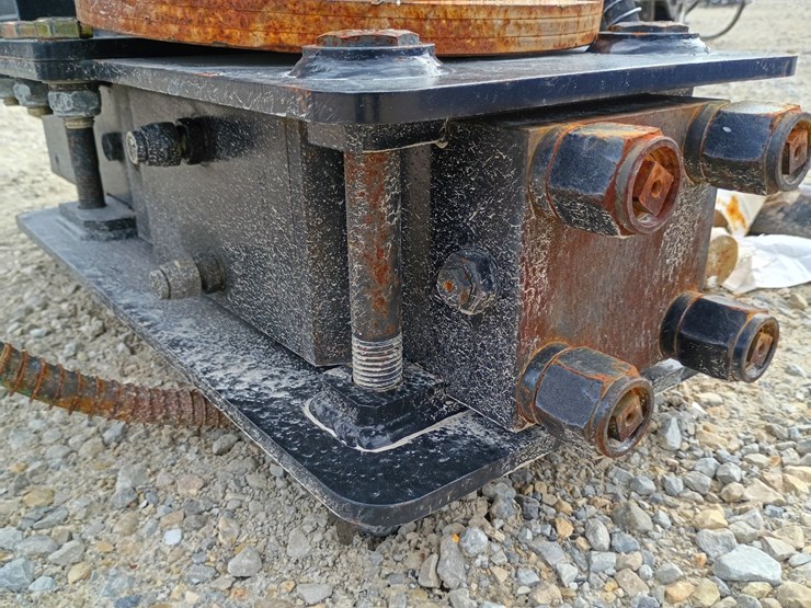 #23940-•-hydraulic-breaker-hammer-skid-steer-attachment-(w/-post-driver)-image-12