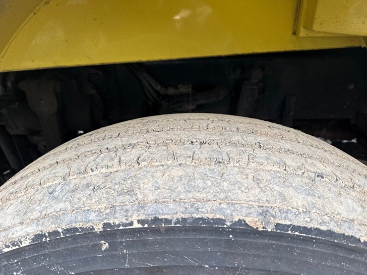 1998-massey-ferguson-8-image-95