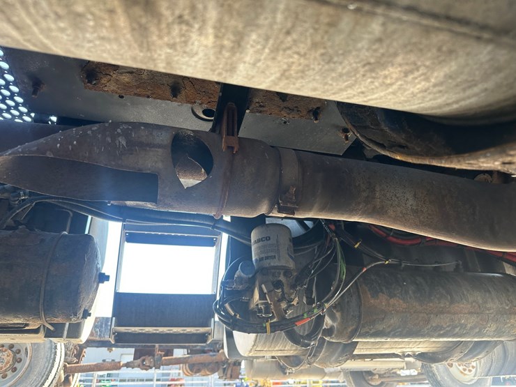 2017-kenworth-t680-image-63