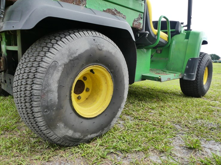 john-deere-gator-image-6