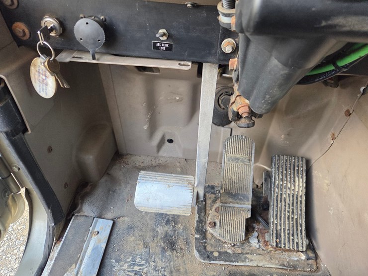 2005-caterpillar-c13-image-71