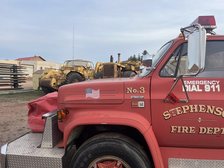 #1148-•-1980-gmc-v-8-fire-truck-image-12