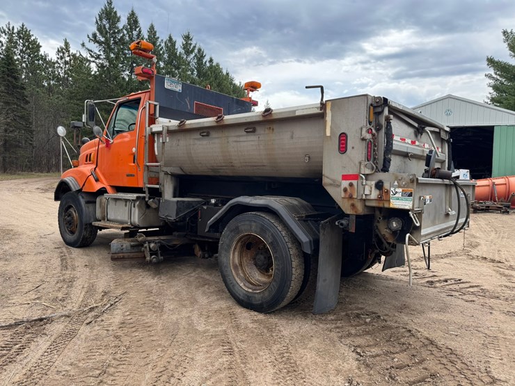 #2168-•-2001-sterling-4x2-snow-plow-truck-image-3