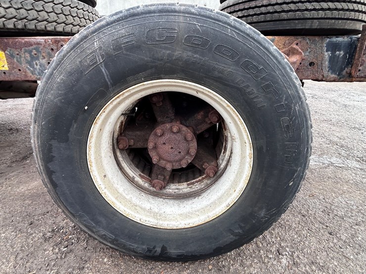 1992-international-4900-image-54