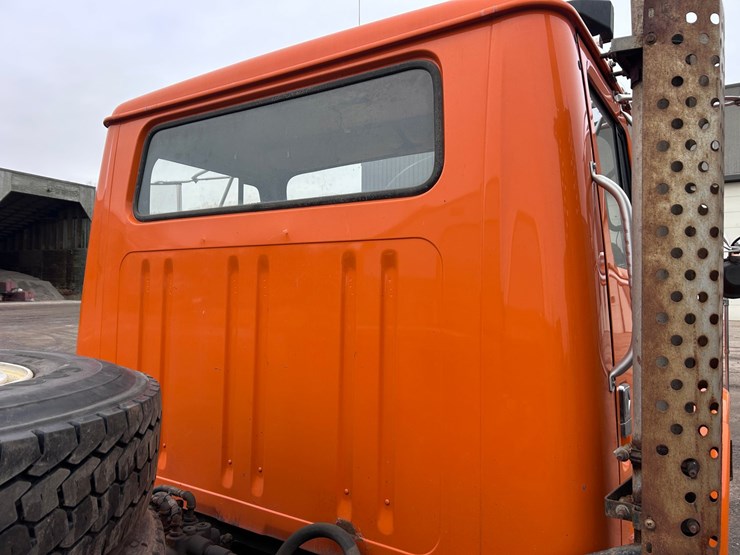 1992-international-4900-image-22