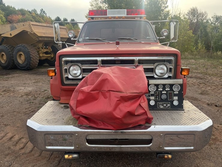 #1148-•-1980-gmc-v-8-fire-truck-image-9