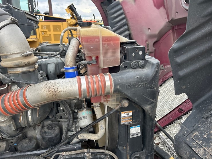 2016-kenworth-t680-image-31