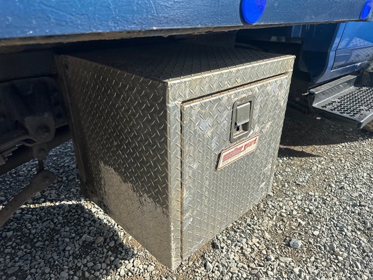 2005-massey-ferguson-8-image-21