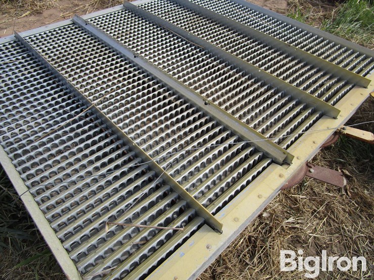 new-holland-tr96-image-9