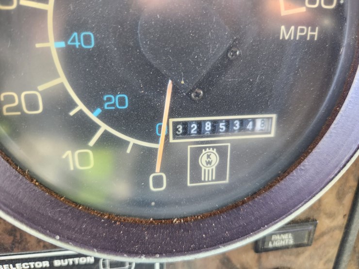 1985-kenworth-w900-image-54