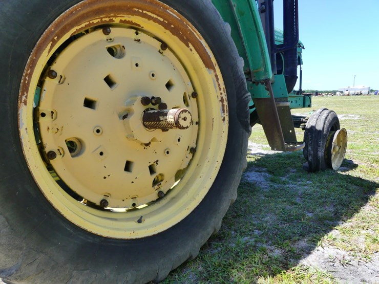 john-deere-6400-image-6