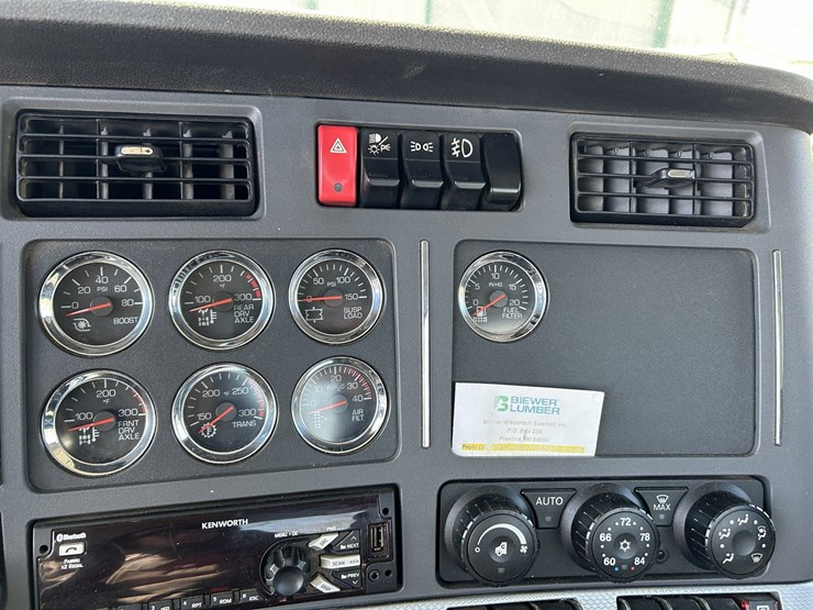 2020-kenworth-t880-image-70