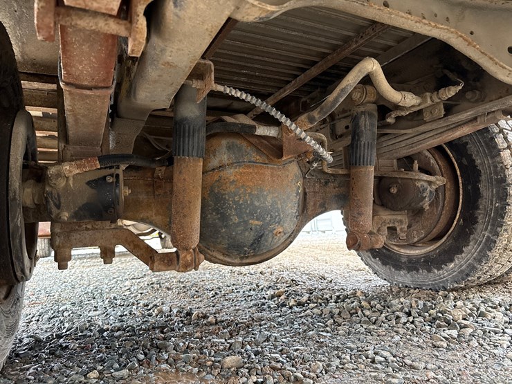 1993-ford-f700-image-28