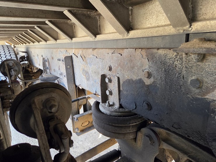 2012-international-7600-image-24