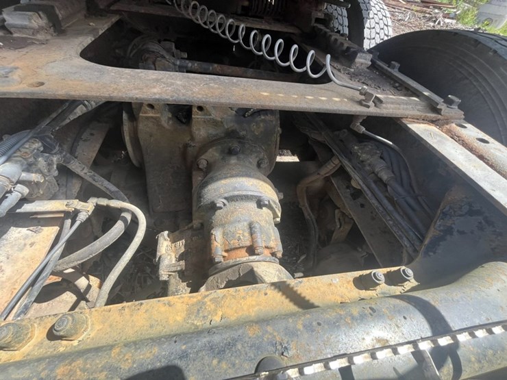 #1556-•-1999-mack-e7-460-day-cab-truck-tractor-image-20