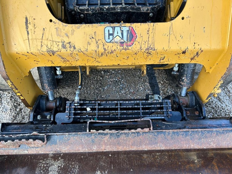 2019-caterpillar-259d3-image-10