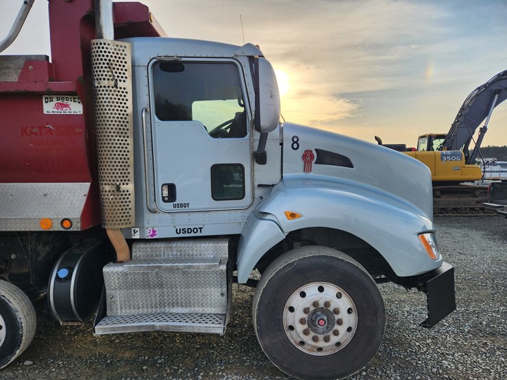 2016-kenworth-t400-image-12