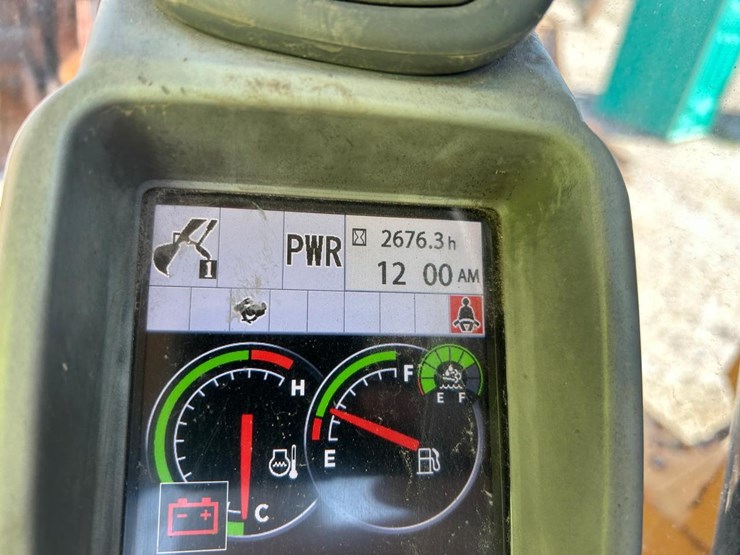 2020-deere-135g-image-25