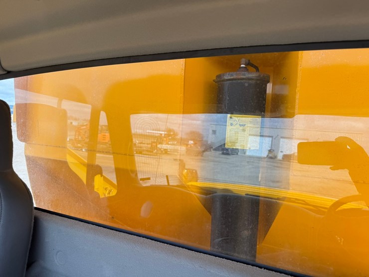 2009-international-workstar-7500-image-75