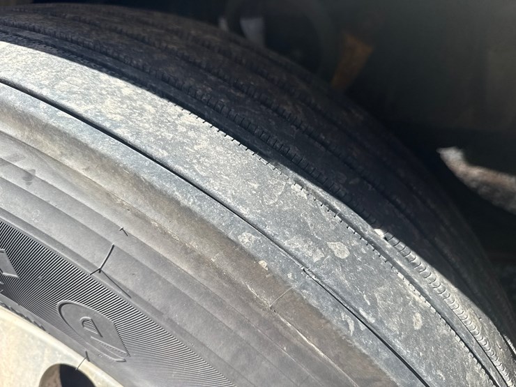 1994-peterbilt-359-image-69