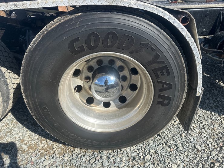 2008-peterbilt-386-image-61