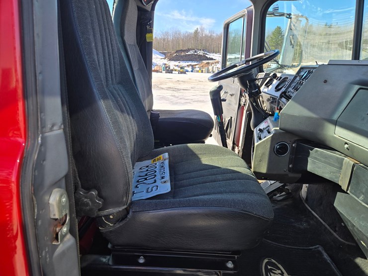 2000-mack-rd688s-image-55