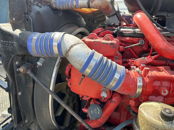 2017-kenworth-t660-image-34