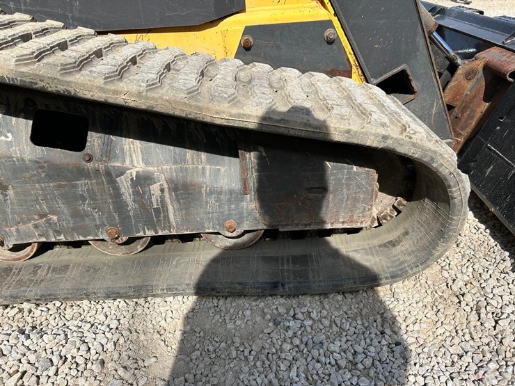 new-holland-lt190b-image-14