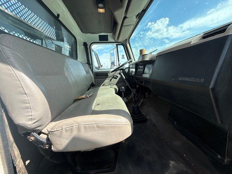 2000-international-4700-image-36