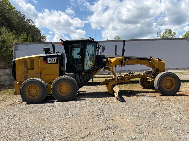 2018-caterpillar-12m3-image-6